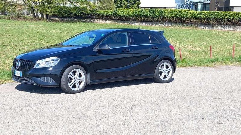 Usata Mercedes A180 Sport Edition 109 CV (80 kW) 2014 Berlina