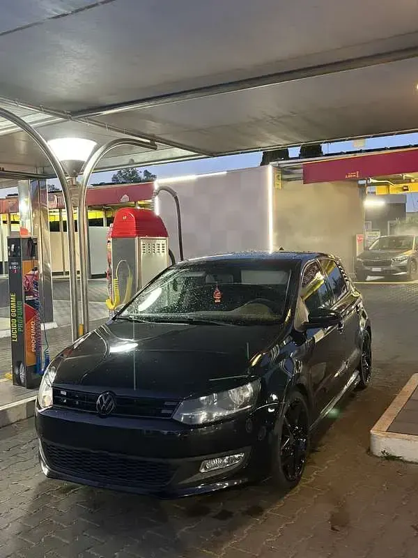 Usata VW Polo Trendline 75 CV (55 kW) 2013 Nero Utilitaria