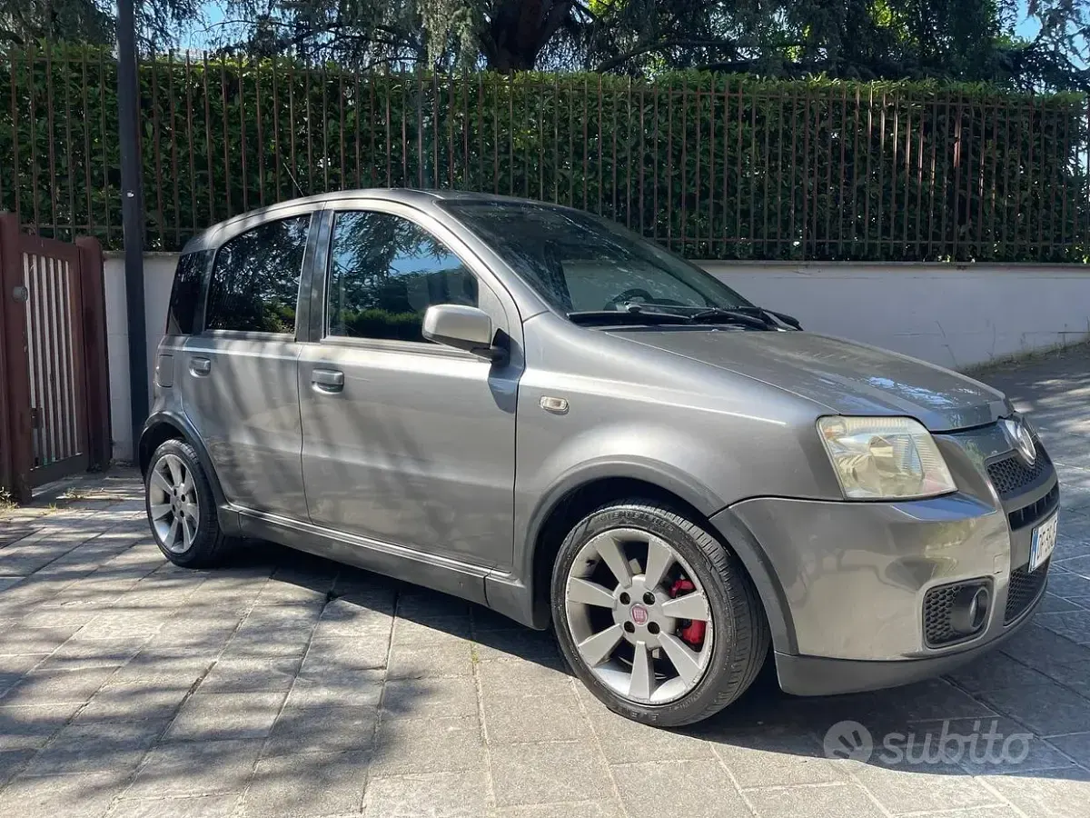 Usata Fiat Panda 101 CV (74 kW) 2007 Grigio Utilitaria