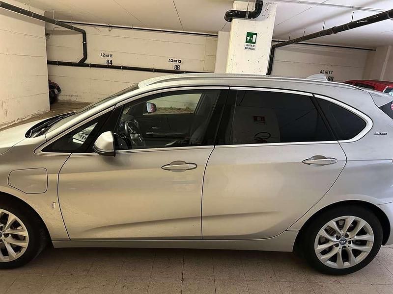 Grigio Usata 2019 BMW 225 Luxury Line Monovolume | 15.500 € (Buon prezzo) - Immagine 1/4