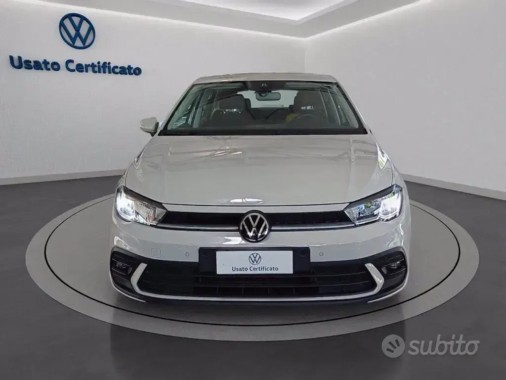Usata VW Polo Life 80 CV (58 kW) 2023 Ascot grey Utilitaria