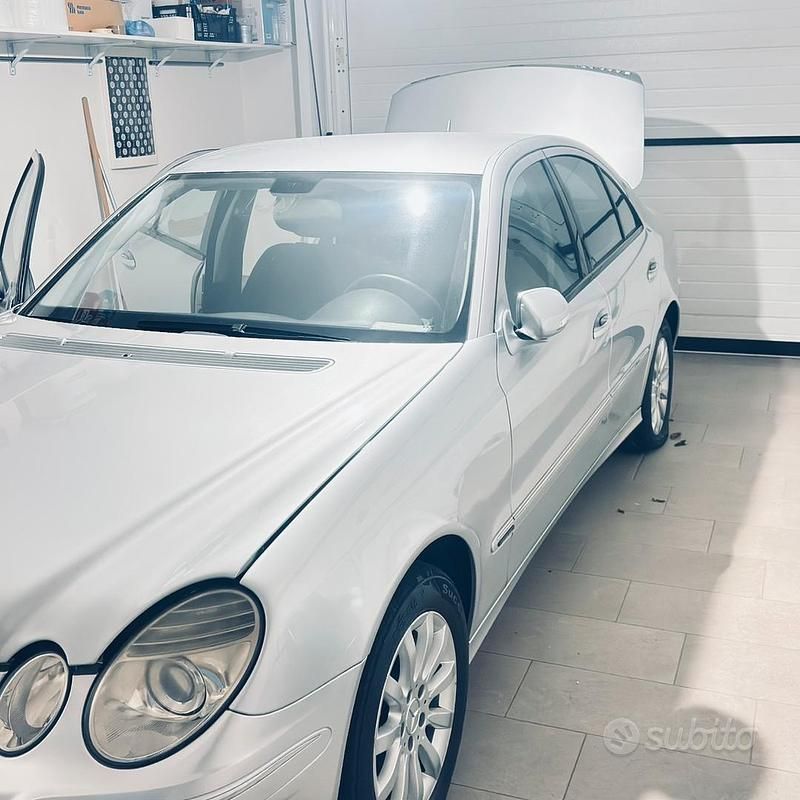 Usata Mercedes E220 Elegance 2006 Berlina