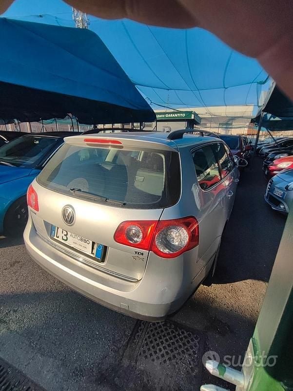 Usata VW Passat Comfortline 105 CV (77 kW) 2007 Grigio Station wagon