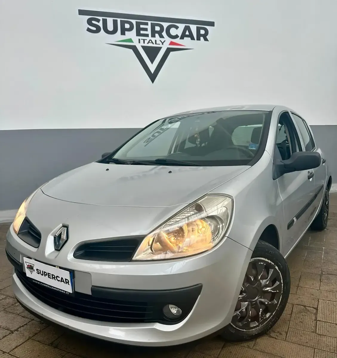 Usata Renault Clio II 75 CV (55 kW) 2006 Grigio Berlina