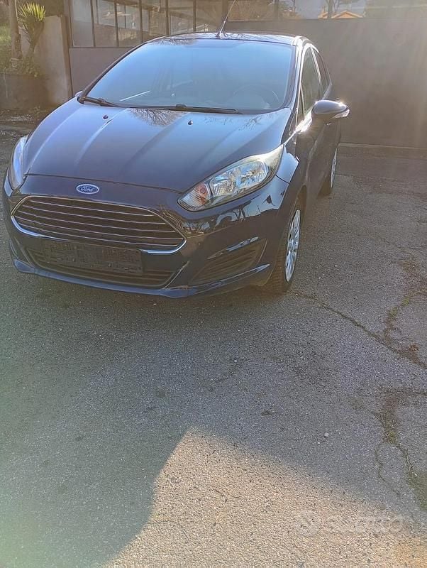 Occasion Ford Fiesta 75 ch (55 kW) 2015 Bleue Berline