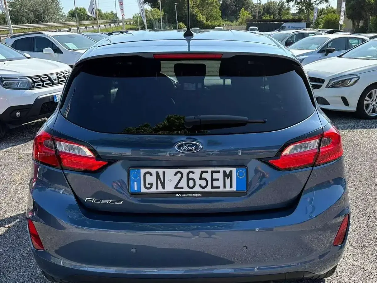 Usata Ford Fiesta Titanium 75 CV (55 kW) 2023 Blu/azzurro Utilitaria