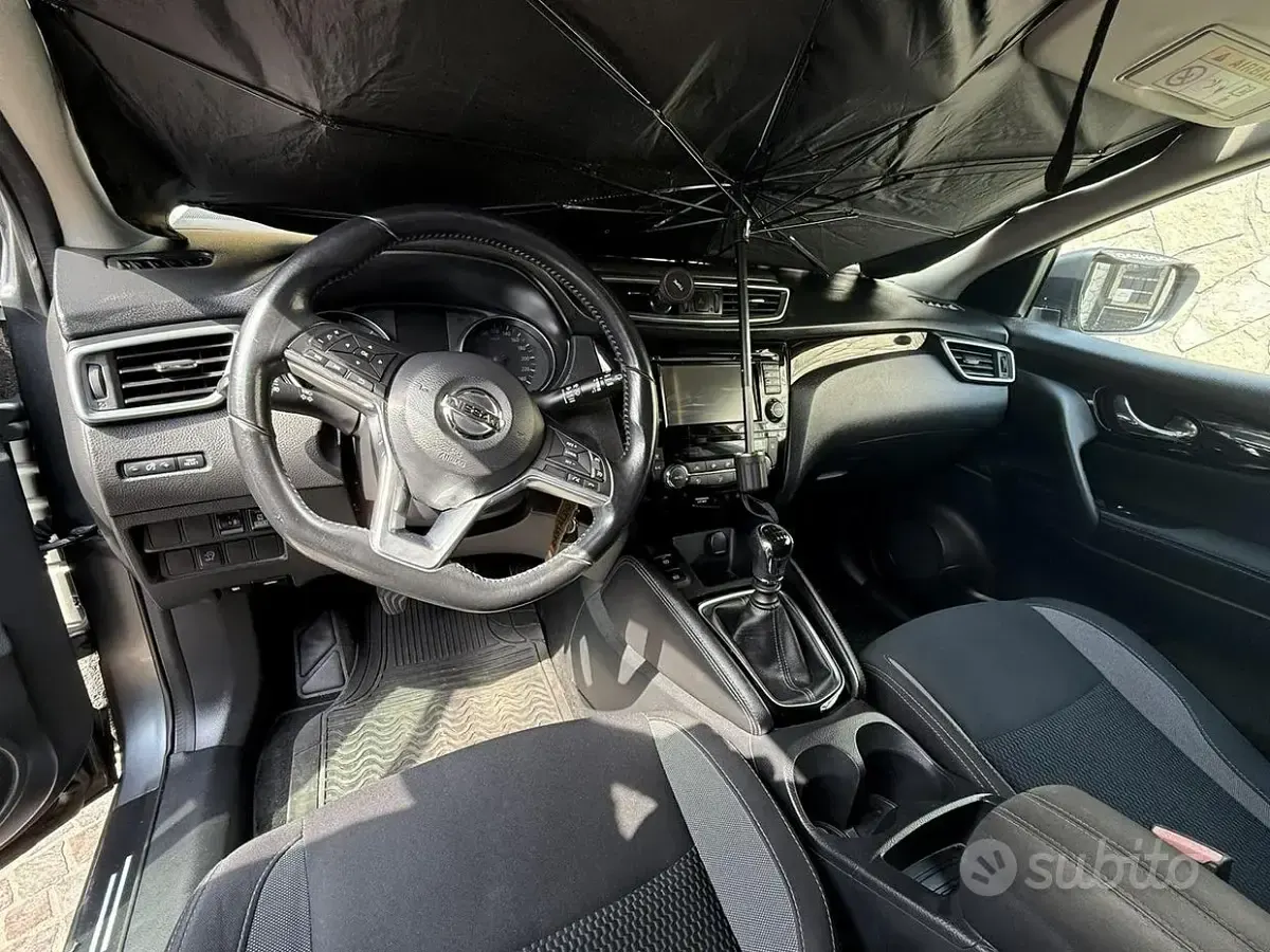 Usata Nissan Qashqai 131 CV (96 kW) 2018 Grigio SUV