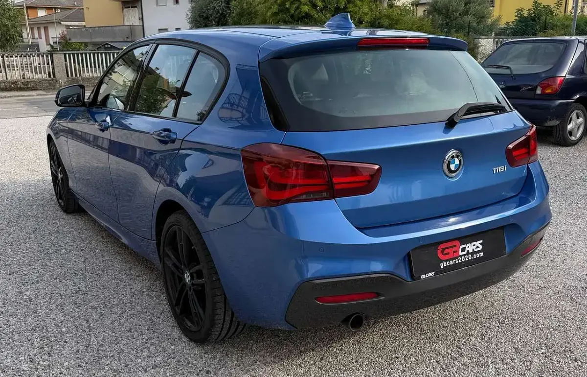 Usata BMW 118 136 CV (100 kW) 2019 Blu/azzurro Berlina