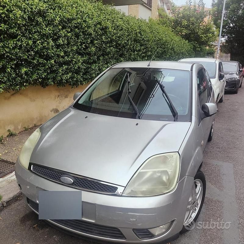 Usata Ford Fiesta 2005 Utilitaria