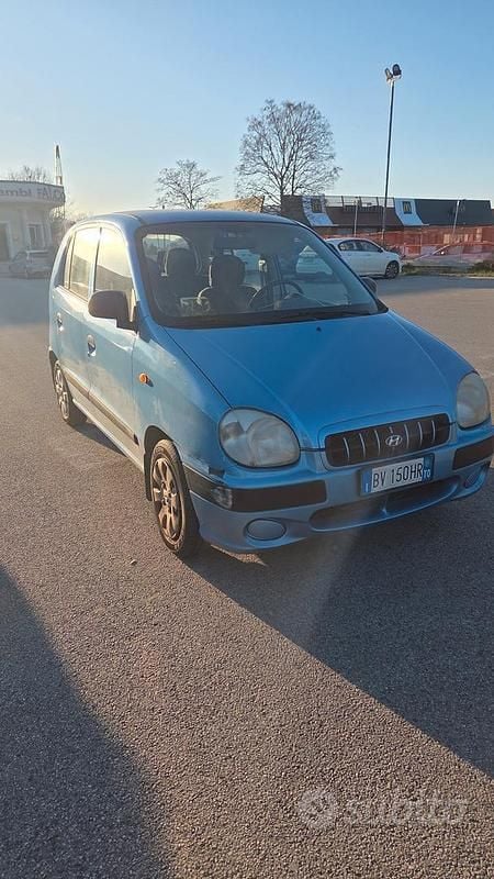 Usata Hyundai Atos 58 CV (42 kW) 2001 Blu Utilitaria