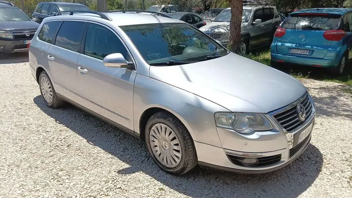 Usata VW Passat 140 CV (102 kW) 2008 Argento Station wagon