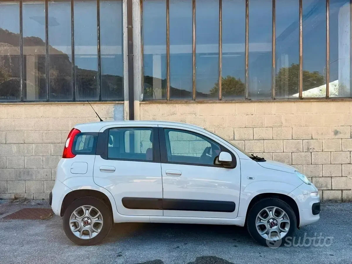Usata Fiat Panda Lounge 80 CV (58 kW) 2016 Bianco Utilitaria