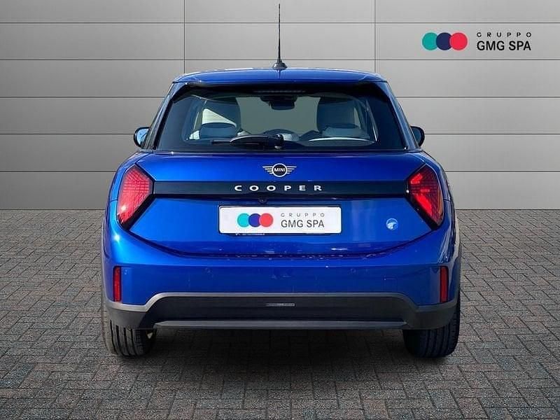 Usata Mini Cooper Classic 114 kW (156 CV) 2025 Blu Utilitaria