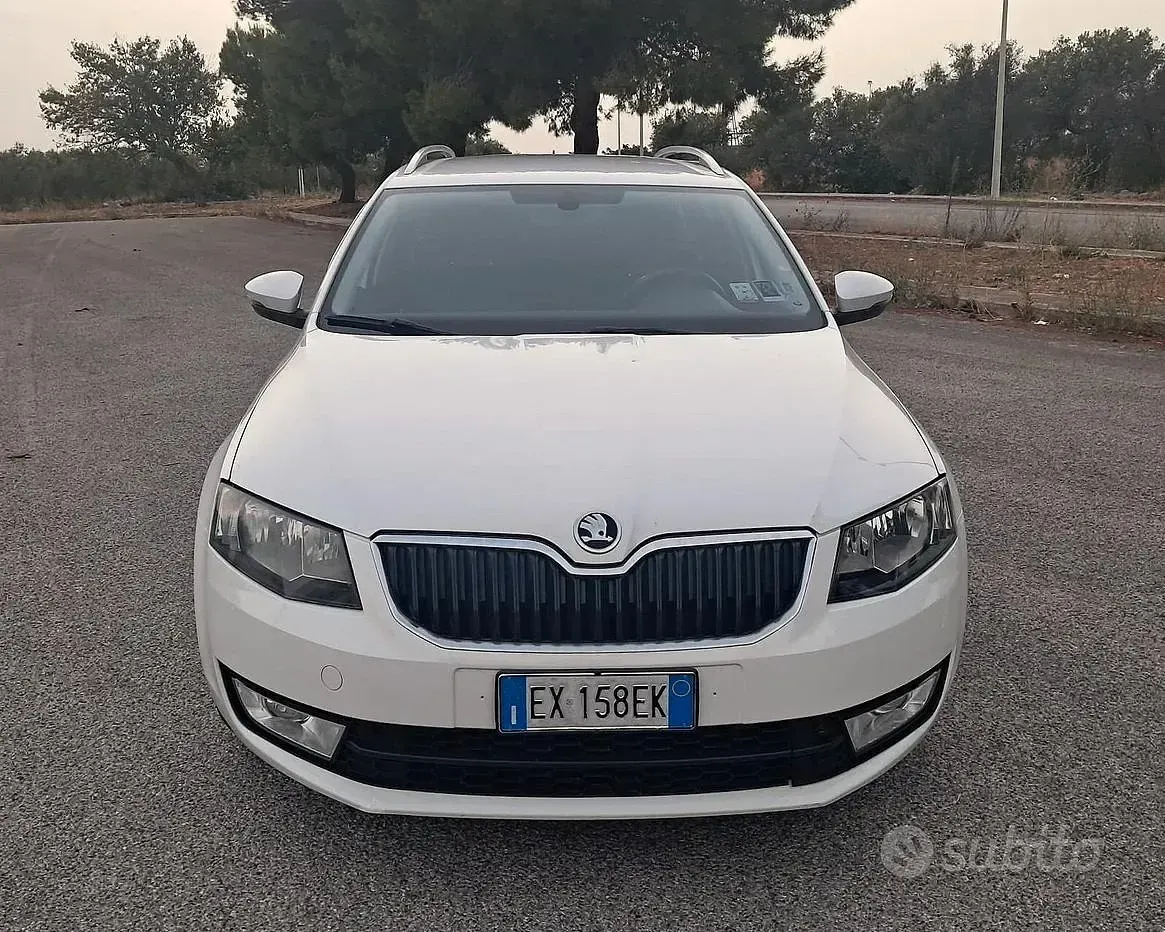 Usata Skoda Octavia Elegance 105 CV (77 kW) 2014 Bianco Station wagon