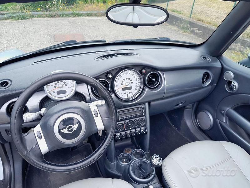 Usata Mini Cooper Cabriolet 116 CV (85 kW) 2005 Argento Cabrio