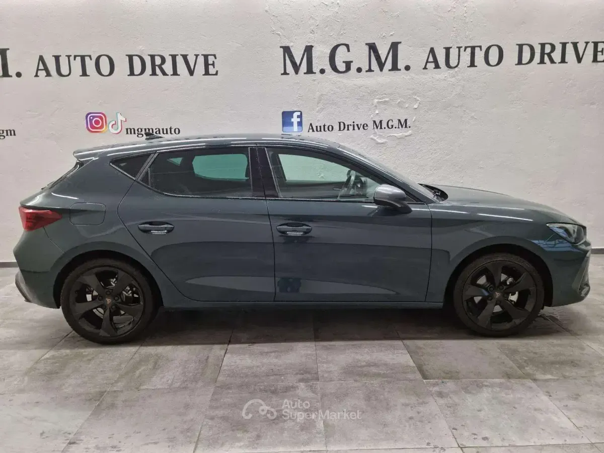 Usata Cupra Leon 150 CV (110 kW) 2024 Gray Berlina