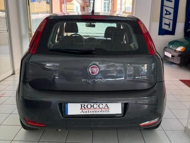 Usata Fiat Punto Street 69 CV (50 kW) 2016 Grigio scuro metallizzato Utilitaria