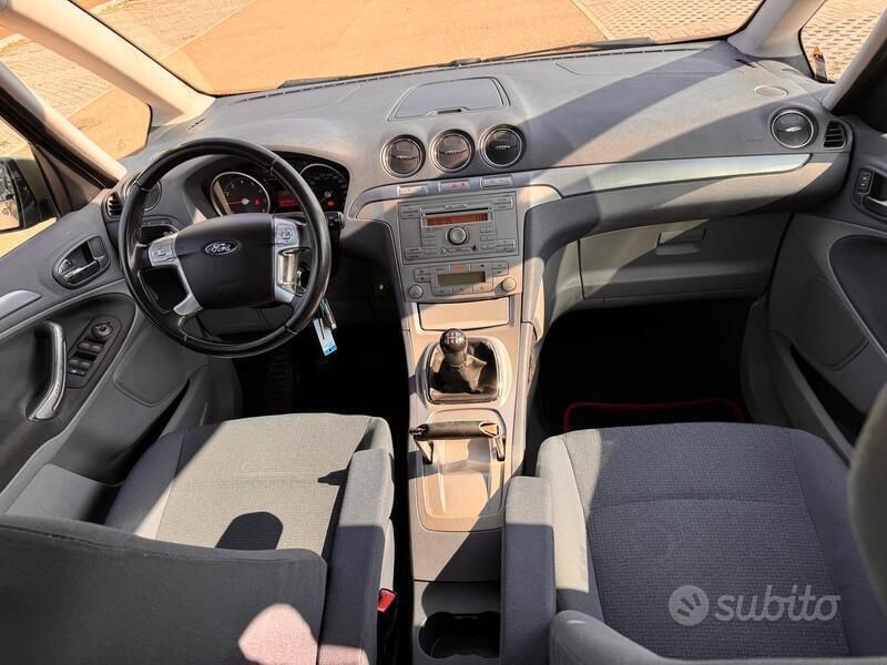 Usata 2008 Ford Galaxy Monovolume | 4000 € (Super prezzo) - Immagine 1/4