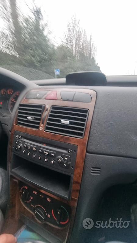 Usata Peugeot 307 109 CV (80 kW) 2001 Grigio Utilitaria