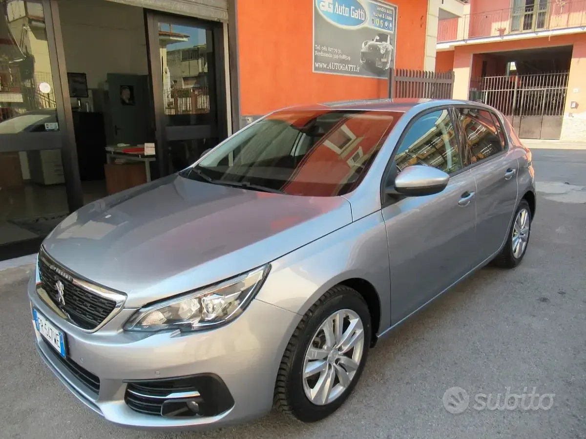 Usata Peugeot 308 Business-Line 131 CV (96 kW) 2018 Grigio Berlina