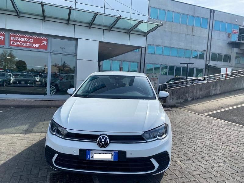 Usata VW Polo 80 CV (58 kW) 2022 Bianco Utilitaria
