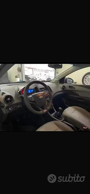 Usata Chevrolet Aveo 69 CV (50 kW) 2011 Blu Berlina