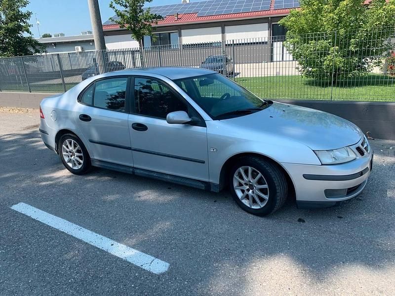 Usata Saab 9-3 Linear 119 CV (87 kW) 2005 Argento Berlina