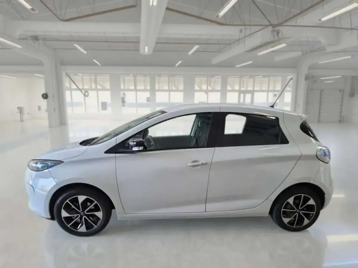 Begagnad Renault Zoe Intens 52 kW (72 HK) 2019 Vit Halvkombi
