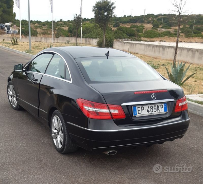 Usata Mercedes E220 2010 Nero Coupé