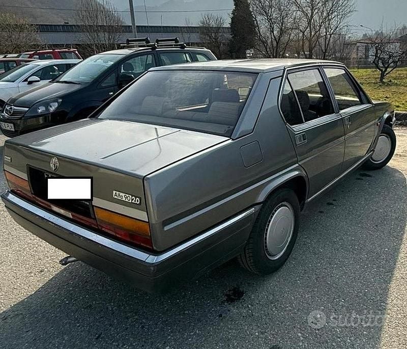 Usata Alfa Romeo 90 1985 Grigio Berlina