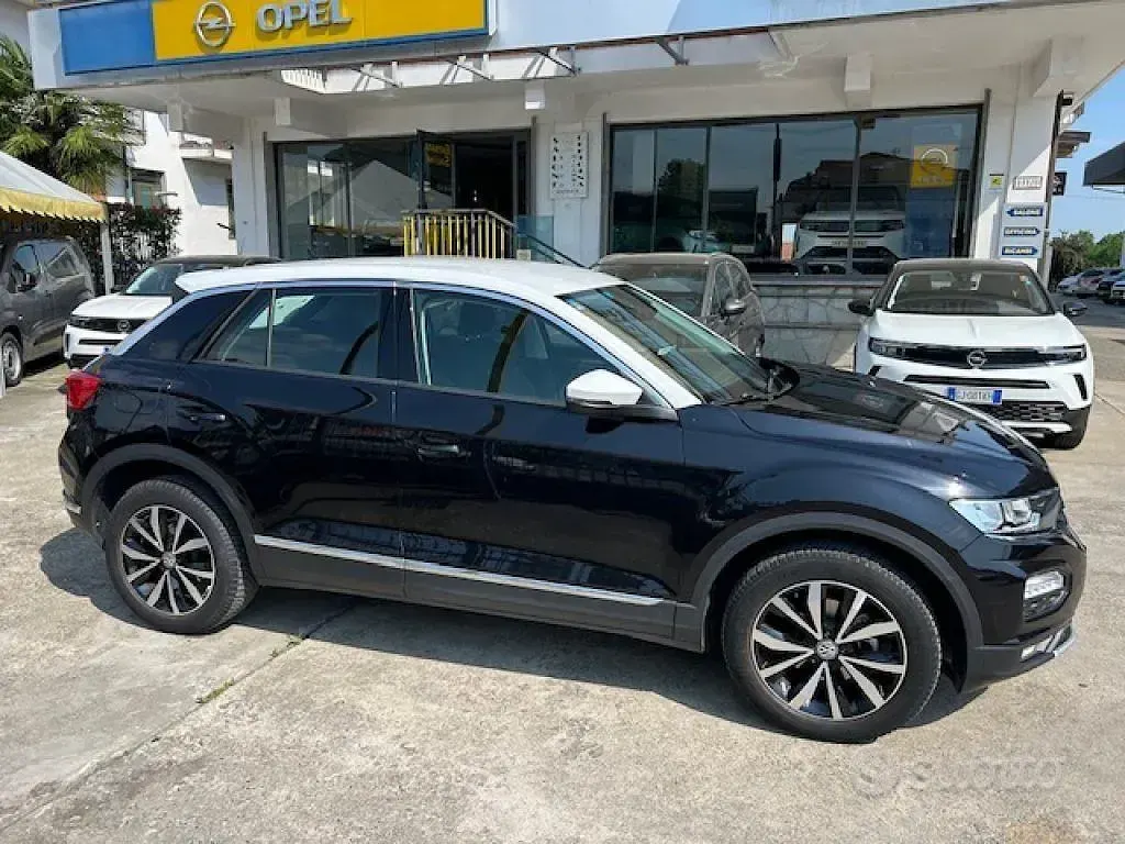 Usata VW T-Roc Style 116 CV (85 kW) 2020 Nero SUV