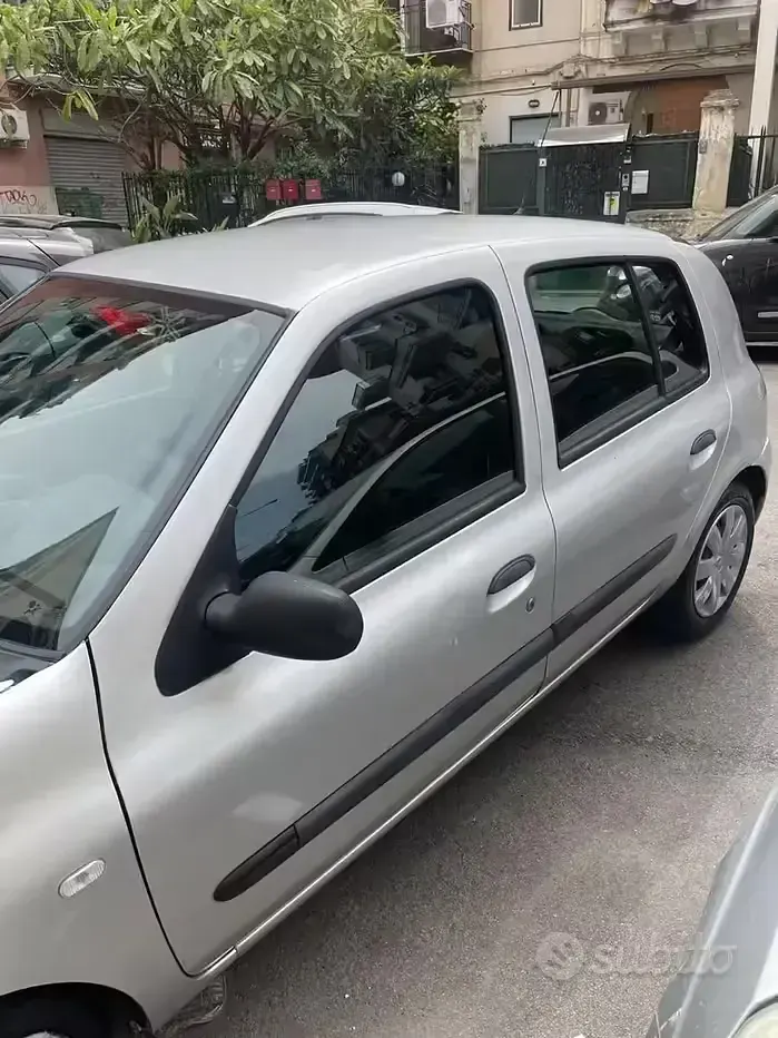 Usata Renault Clio II 58 CV (42 kW) 2008 Grigio Utilitaria