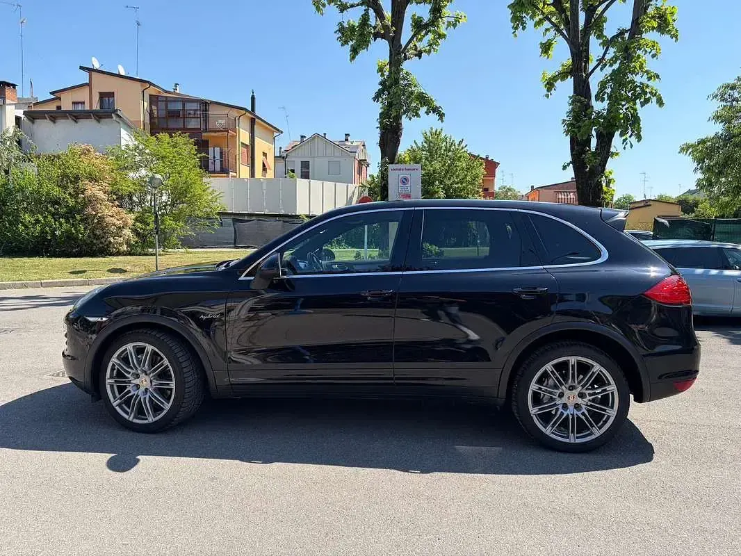 Usata Porsche Cayenne 379 CV (278 kW) 2011 Nero SUV