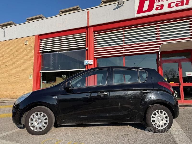Usata Hyundai i20 Classic 78 CV (57 kW) 2009 Nero Utilitaria