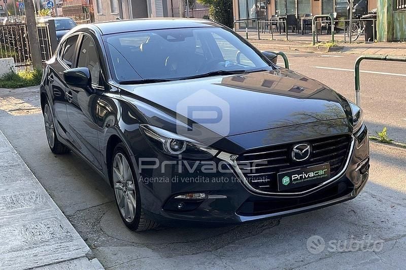 Usata Mazda 3 Exceed 105 CV (77 kW) 2017 Grigio Berlina