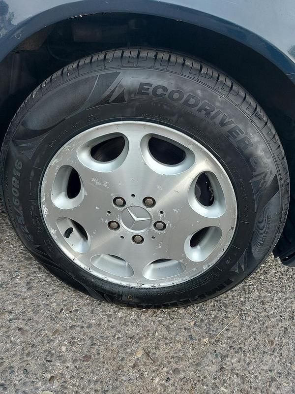 Usata Mercedes 320 1996 Blu Berlina