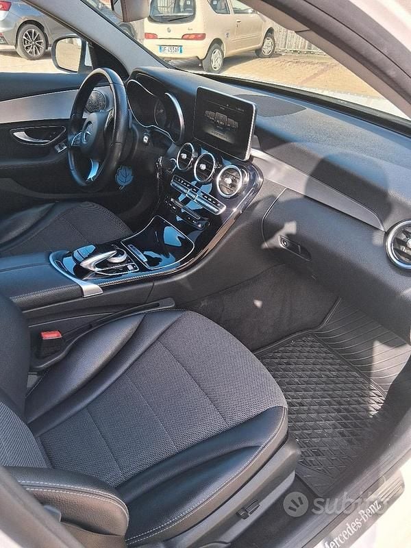 Usata Mercedes C220 Premium 170 CV (125 kW) 2016 Bianco Berlina