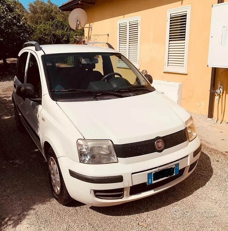 Bianco Usata 2011 Fiat Panda Due volumi | 3499 € (Ottimo prezzo) - Immagine 1/4