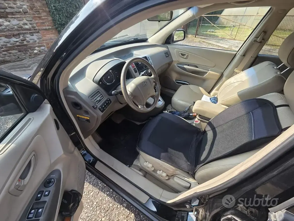 Usata Hyundai Tucson 175 CV (128 kW) 2006 Nero SUV