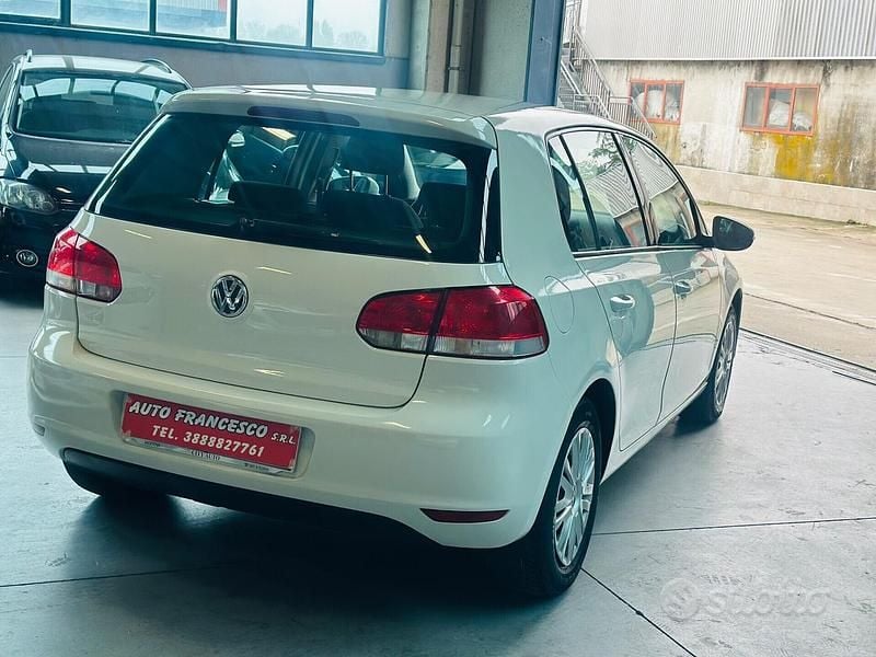 Usata VW Golf VI United 80 CV (58 kW) 2011 Bianco Utilitaria