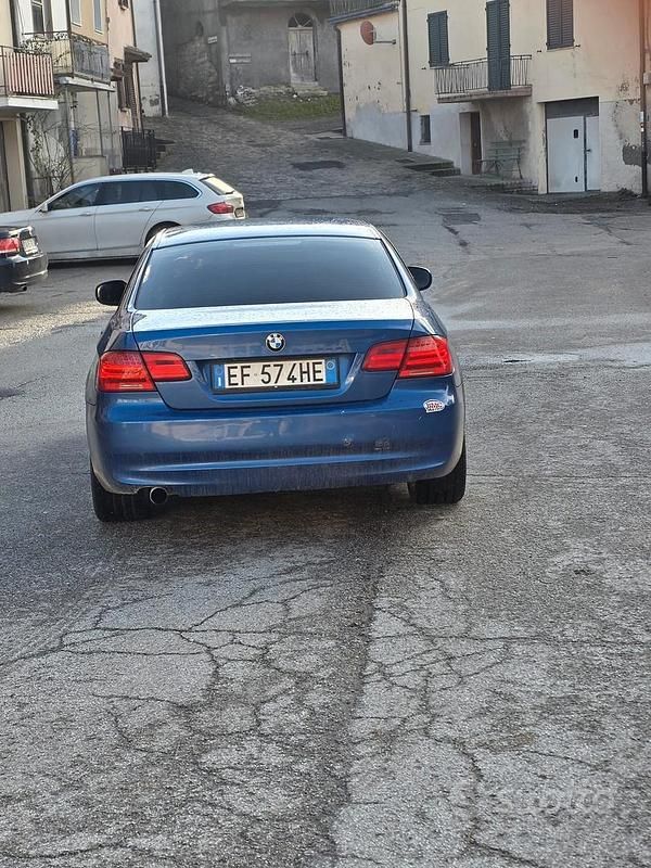 Usata BMW 320 Efficient Dynamics 220 CV (161 kW) 2011 Blu Coupé