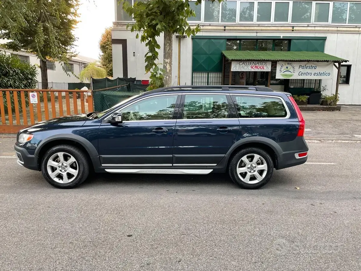 Usata Volvo XC70 Summum 205 CV (150 kW) 2012 Blu Station wagon