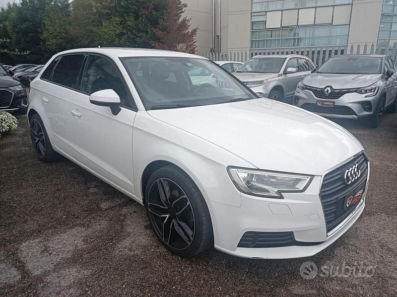 Usata Audi A3 Business 110 CV (80 kW) 2017 Bianco Berlina