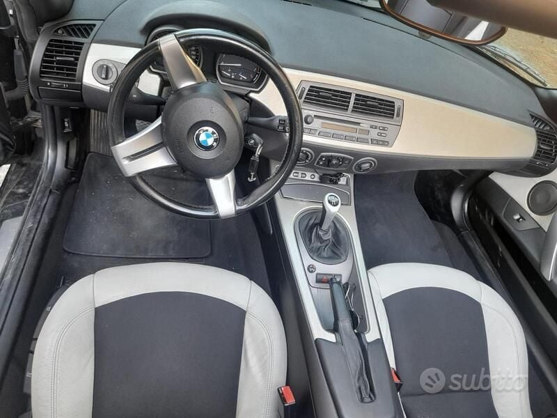 Usata BMW Z4 170 CV (125 kW) 2004 Nero Cabrio