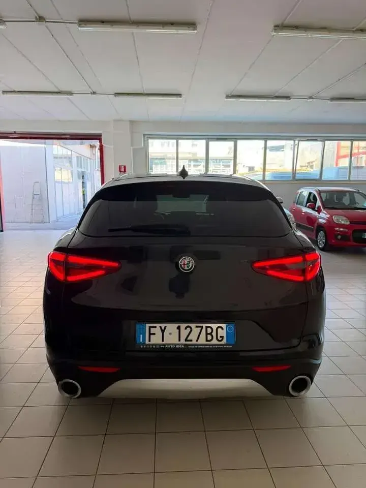 Usata Alfa Romeo Stelvio Super 209 CV (153 kW) 2019 Nero SUV