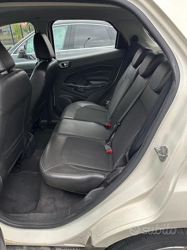 Usata Ford Ecosport Titanium 111 CV (81 kW) 2015 Bianco SUV