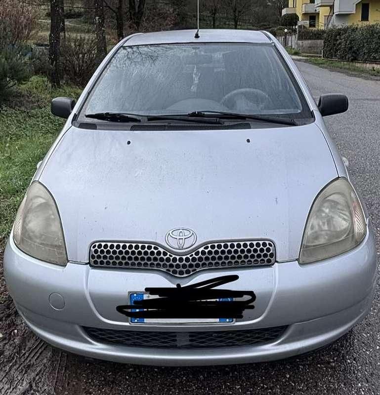 Usata Toyota Yaris 68 CV (50 kW) 2002 Berlina