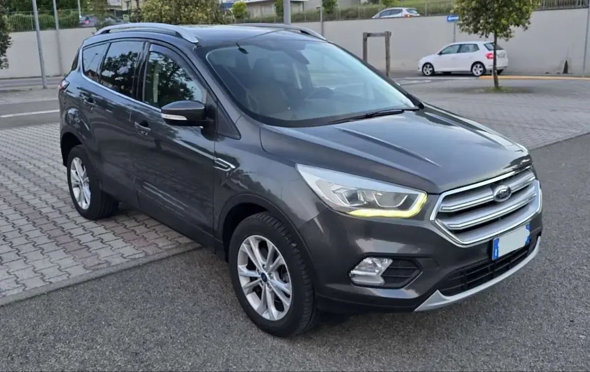 Usata Ford Kuga Titanium X 150 CV (110 kW) 2018 Grigio SUV