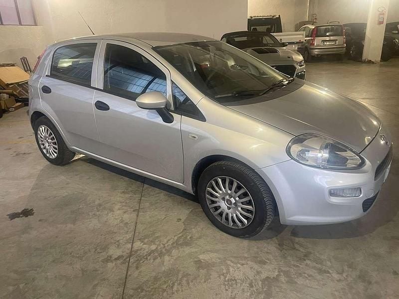Occasion Fiat Punto Lounge 69 ch (50 kW) 2018 Other Citadine