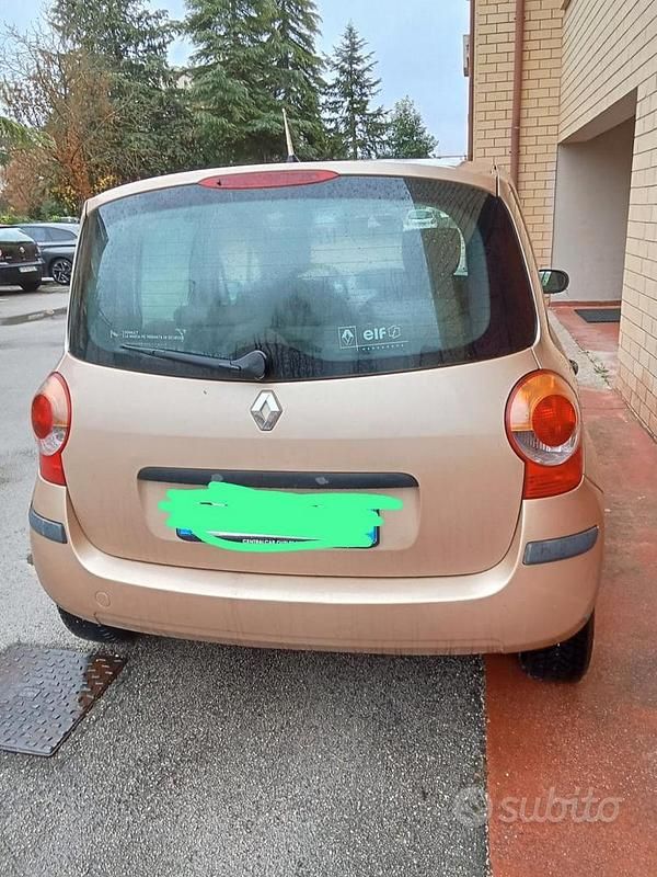 Usata 2006 Renault Modus Monovolume | 1600 € - Immagine 1/2